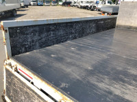 いすゞエルフ平ボディ小型（2t・3t）[写真12]