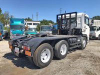 UDトラックスクオントレーラーヘッド（トラクターヘッド）大型（10t）[写真02]