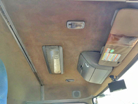 UDトラックスクオントレーラーヘッド（トラクターヘッド）大型（10t）[写真34]