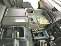 いすゞギガアルミウイング大型（10t）[写真30]