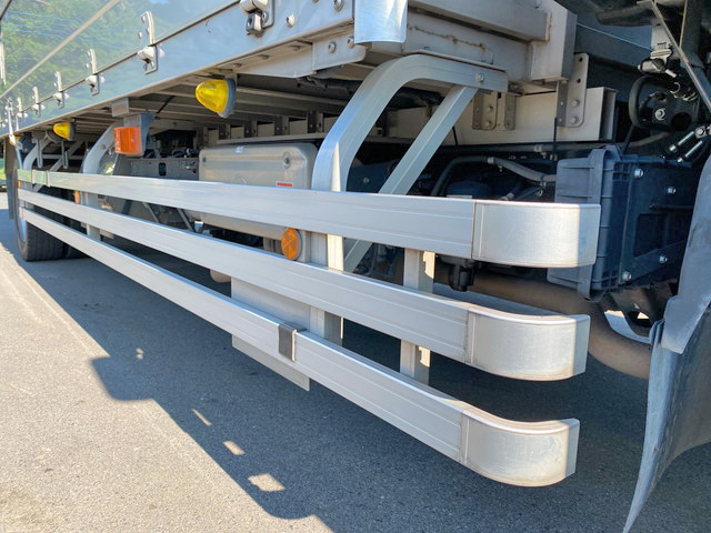 UDトラックスコンドルアルミウイング増トン（6t・8t）[写真18]