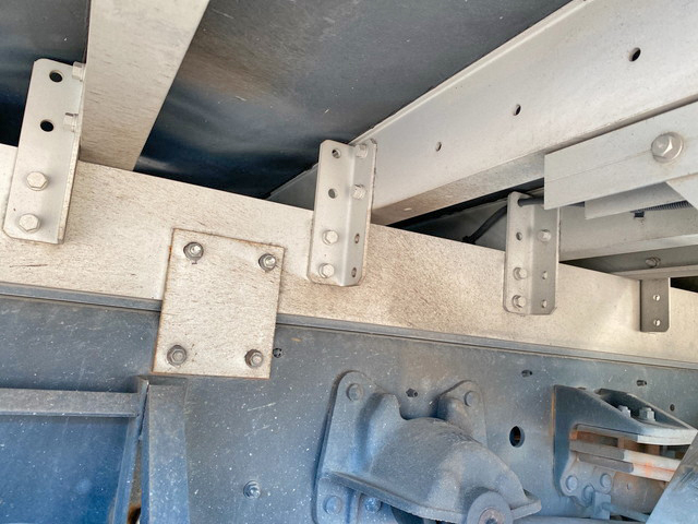 UDトラックスコンドルアルミウイング増トン（6t・8t）[写真22]