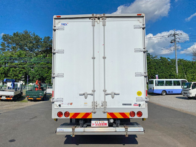 UDトラックスコンドルアルミウイング増トン（6t・8t）[写真09]