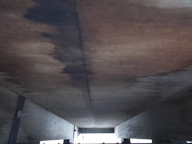 いすゞエルフ平ボディ小型（2t・3t）[写真17]