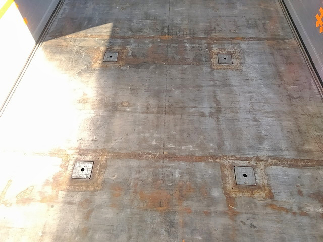 三菱ふそうスーパーグレートアルミウイング大型（10t）[写真13]