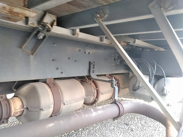 三菱ふそうスーパーグレートアルミウイング大型（10t）[写真18]