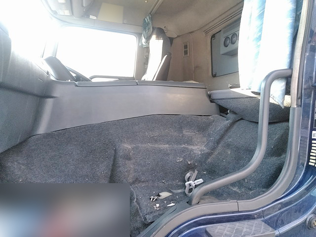 三菱ふそうスーパーグレートアルミウイング大型（10t）[写真28]