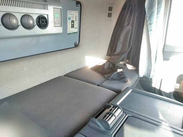 三菱ふそうスーパーグレートアルミウイング大型（10t）[写真30]