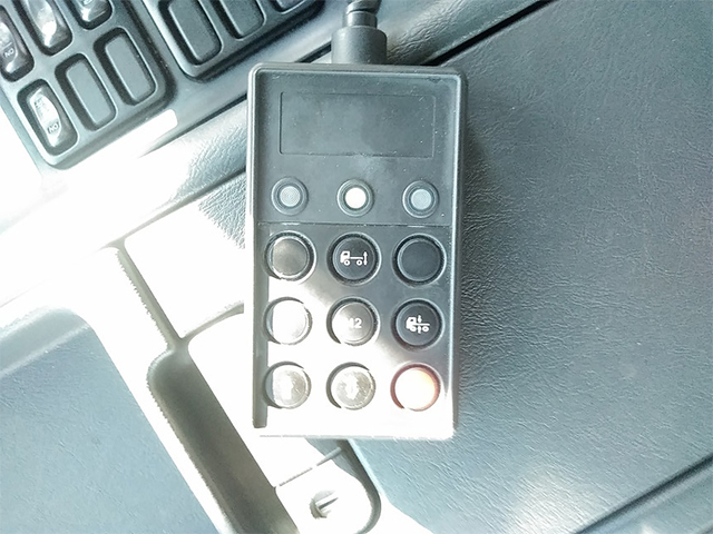 三菱ふそうスーパーグレートアルミウイング大型（10t）[写真37]