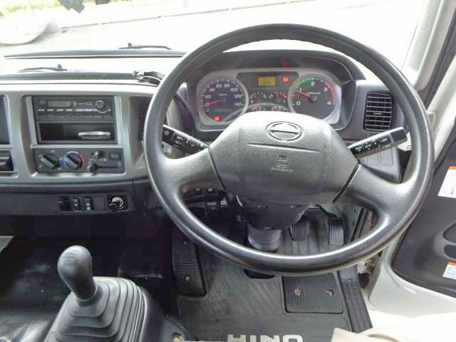 日野レンジャークレーン3段中型（4t）[写真17]