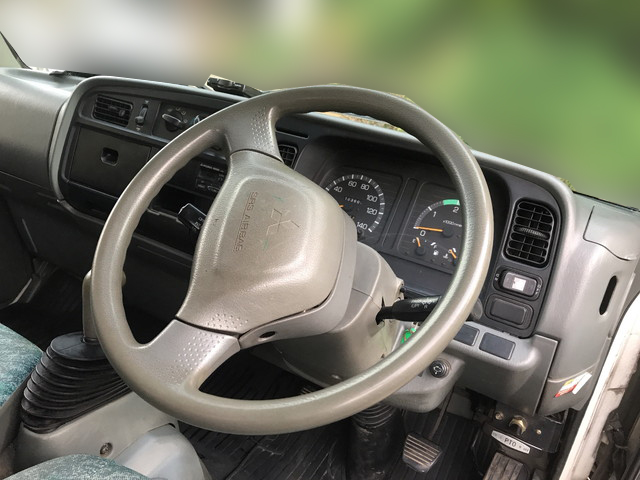 三菱ふそうキャンターユニック5段小型（2t・3t）[写真37]