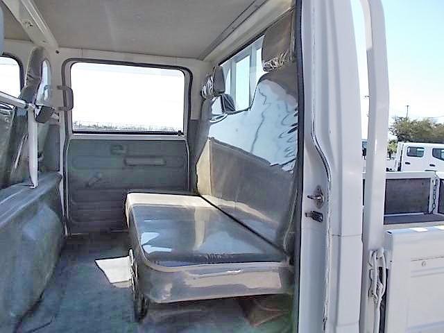 いすゞエルフダブルキャブ（Wキャブ）小型（2t・3t）[写真12]