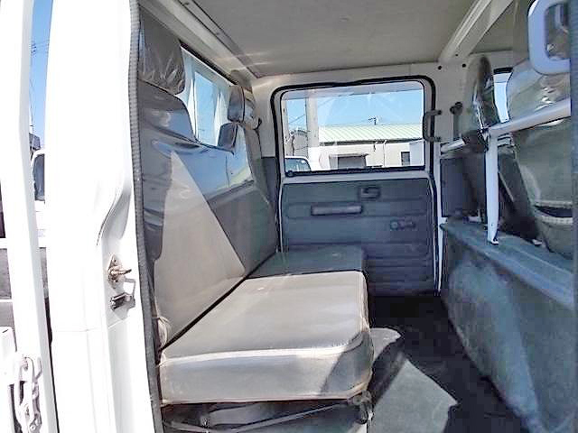 いすゞエルフダブルキャブ（Wキャブ）小型（2t・3t）[写真15]