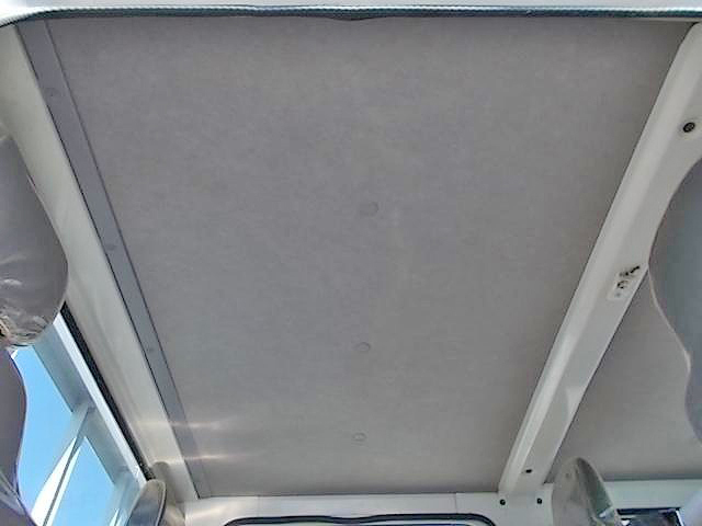 いすゞエルフダブルキャブ（Wキャブ）小型（2t・3t）[写真17]