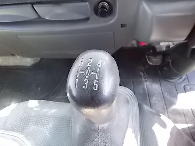 いすゞエルフダブルキャブ（Wキャブ）小型（2t・3t）[写真21]