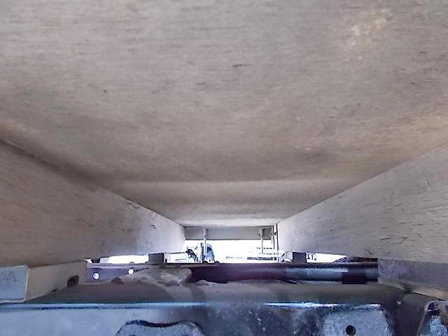 いすゞエルフダブルキャブ（Wキャブ）小型（2t・3t）[写真09]