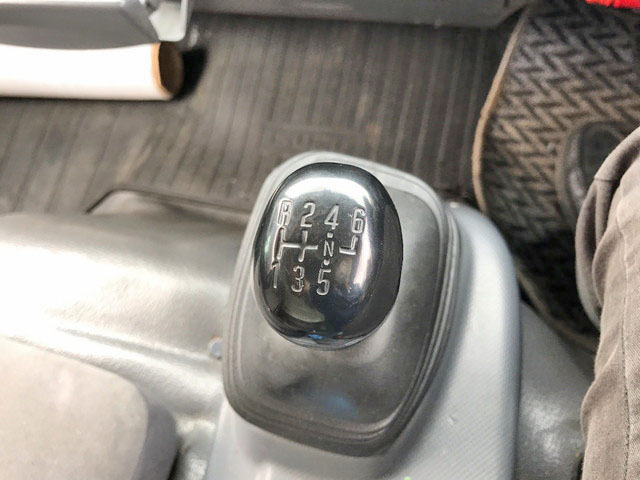 いすゞエルフ冷凍車（冷蔵車）小型（2t・3t）[写真14]