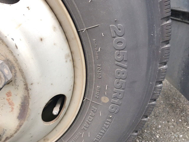 いすゞエルフ冷凍車（冷蔵車）小型（2t・3t）[写真04]