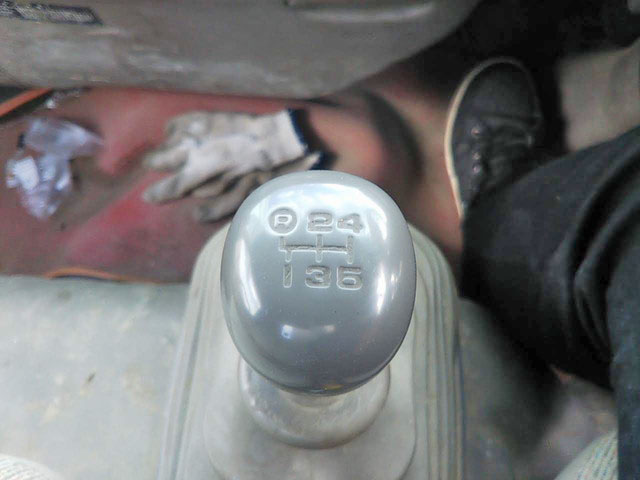 トヨタトヨエース平ボディ小型（2t・3t）[写真13]