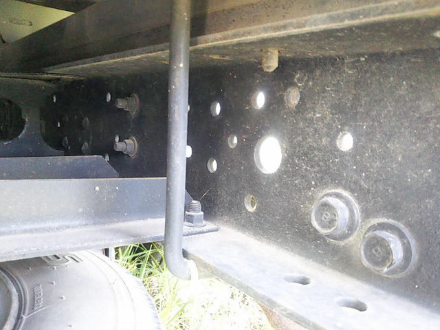 トヨタトヨエース平ボディ小型（2t・3t）[写真09]