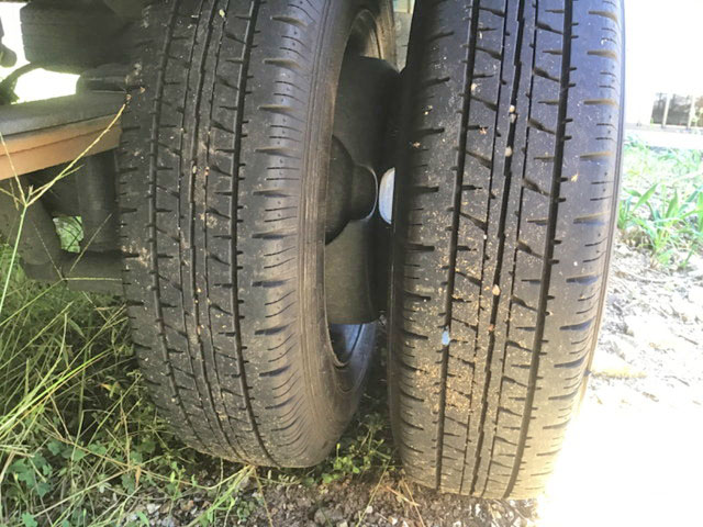 いすゞエルフ平ボディ小型（2t・3t）[写真11]