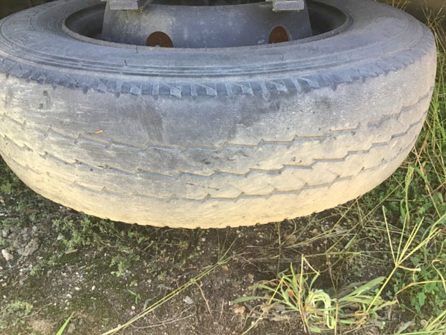 いすゞエルフ平ボディ小型（2t・3t）[写真15]