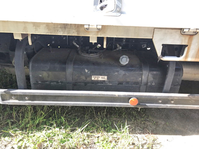 三菱ふそうキャンターダブルキャブ（Wキャブ）小型（2t・3t）[写真10]