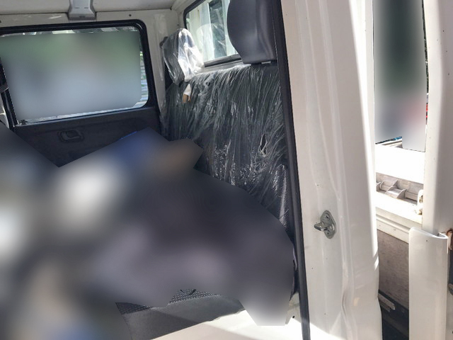 三菱ふそうキャンターダブルキャブ（Wキャブ）小型（2t・3t）[写真18]