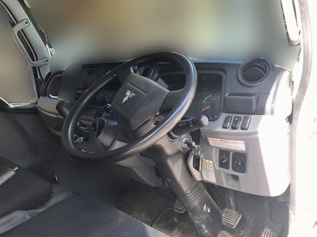 三菱ふそうキャンターダブルキャブ（Wキャブ）小型（2t・3t）[写真24]