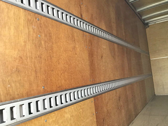 トヨタダイナアルミバン小型（2t・3t）[写真16]