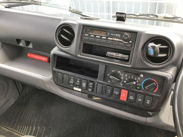 トヨタダイナアルミバン小型（2t・3t）[写真28]