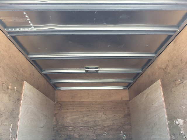 いすゞエルフアルミバン小型（2t・3t）[写真19]