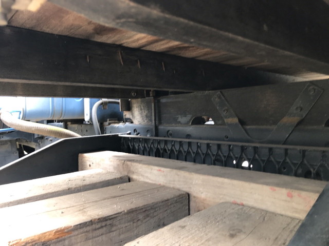 いすゞフォワードセルフクレーン4段中型（4t）[写真15]