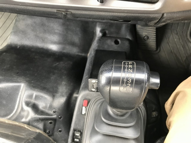 日野レンジャーダンプ中型（4t）[写真30]