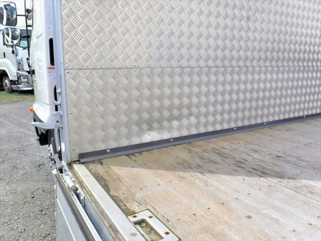 日野レンジャーセルフクレーン4段中型（4t）[写真11]