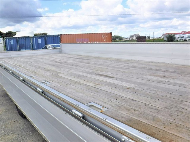 日野レンジャーセルフクレーン4段中型（4t）[写真16]