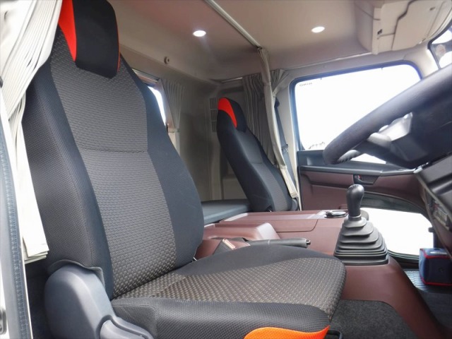 日野レンジャーセルフクレーン4段中型（4t）[写真24]