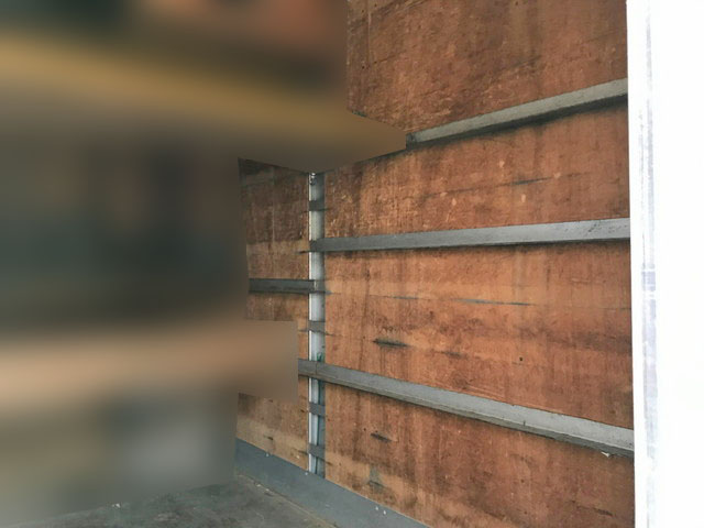 いすゞエルフアルミバン小型（2t・3t）[写真11]