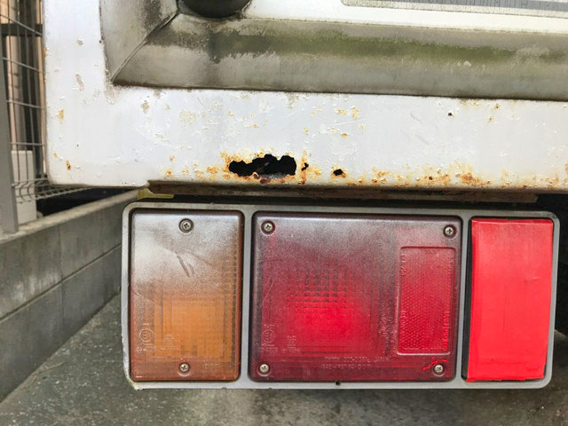 いすゞエルフアルミバン小型（2t・3t）[写真08]