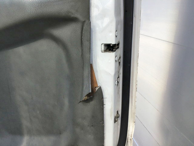 三菱ふそうファイターアルミウイング小型（2t・3t）[写真25]