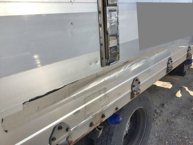 三菱ふそうファイターアルミウイング小型（2t・3t）[写真08]