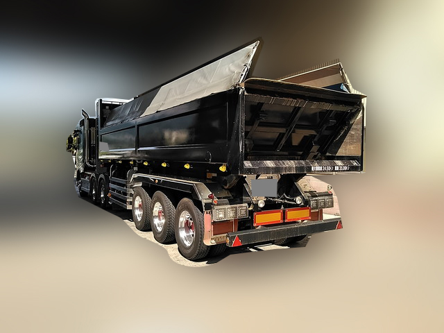 ボルボボルボFHトレーラーヘッド（トラクターヘッド）大型（10t）[写真02]