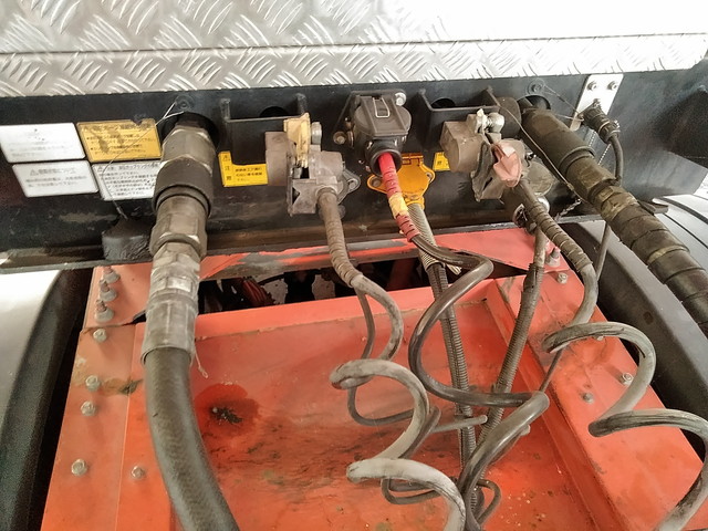 ボルボボルボFHトレーラーヘッド（トラクターヘッド）大型（10t）[写真24]