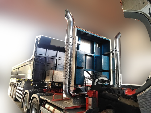 ボルボボルボFHトレーラーヘッド（トラクターヘッド）大型（10t）[写真05]