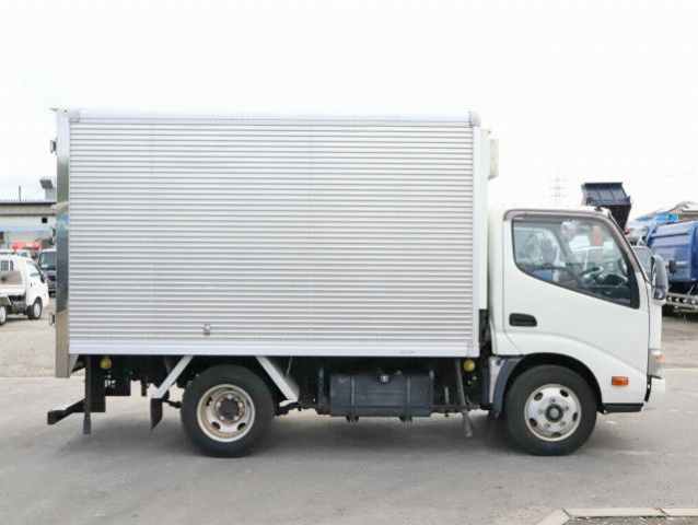 トヨタダイナ冷凍車（冷蔵車）小型（2t・3t）[写真04]