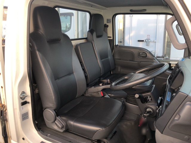 いすゞエルフ平ボディ小型（2t・3t）[写真32]