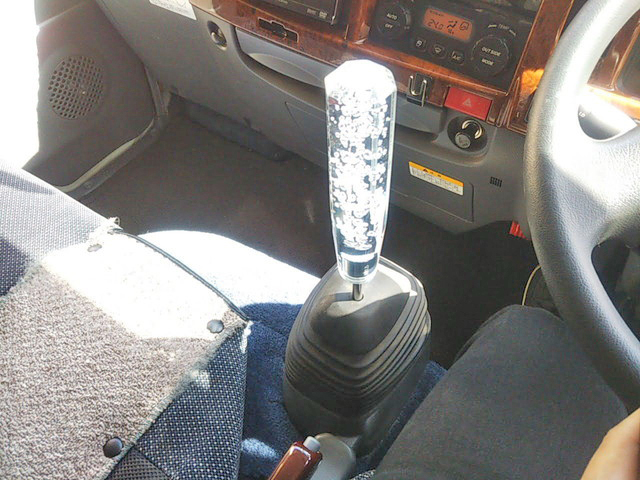 いすゞエルフ平ボディ小型（2t・3t）[写真18]