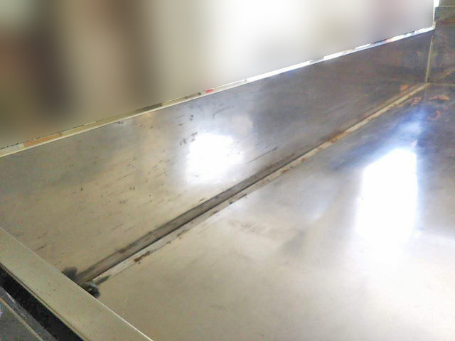 いすゞエルフ平ボディ小型（2t・3t）[写真06]