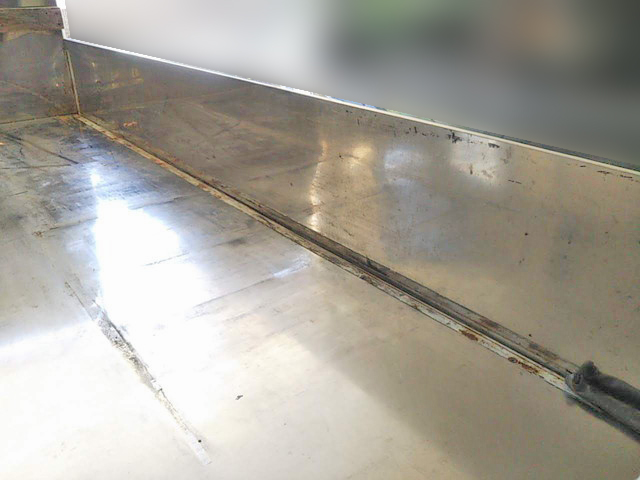 いすゞエルフ平ボディ小型（2t・3t）[写真08]