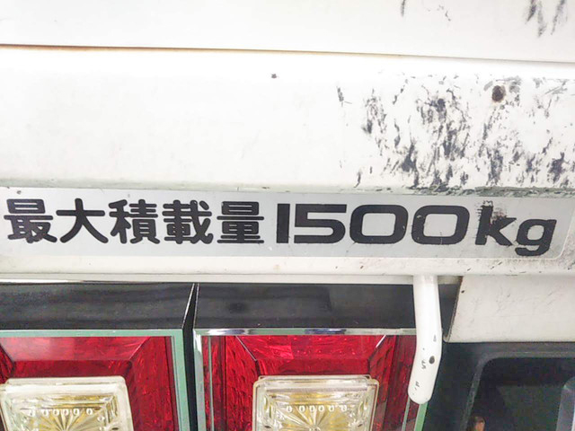 いすゞエルフ平ボディ小型（2t・3t）[写真09]